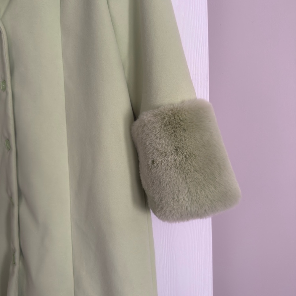 NWT Wild Fable Women's SZL mint green coat w/faux fur collar and sleeves. - Picture 4 of 8
